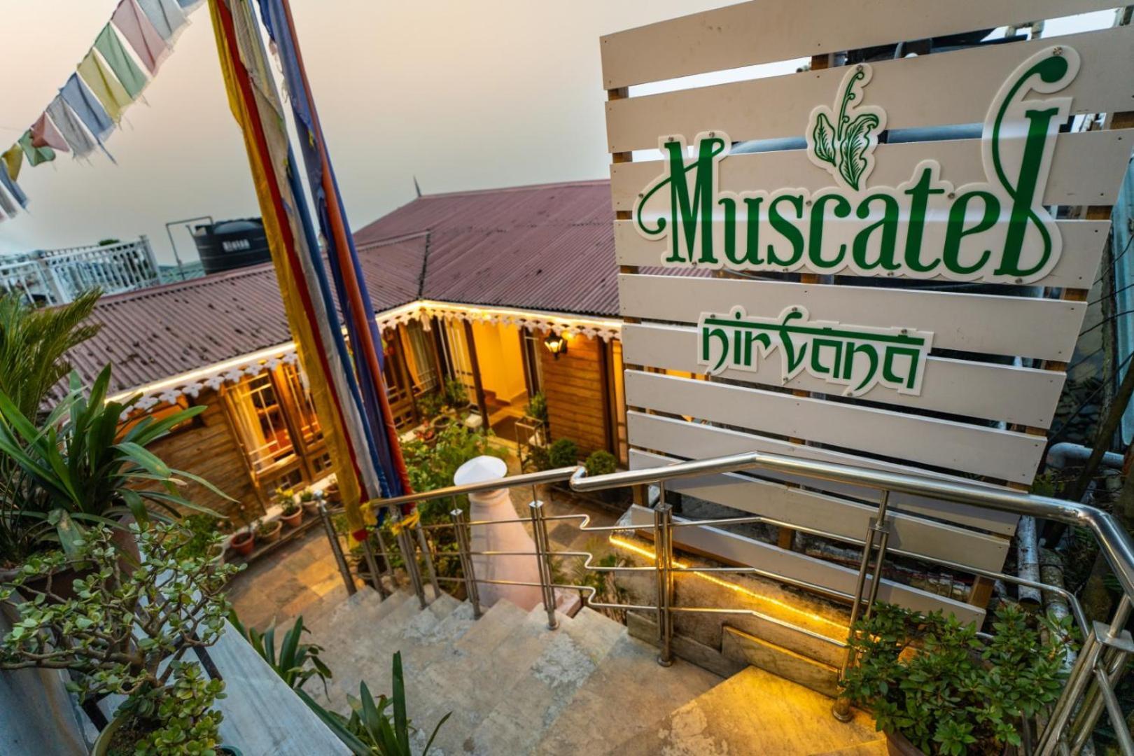Muscatel Nirvana - At The Mall Road Дарджилинг Екстериор снимка